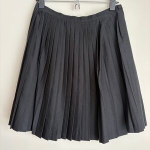 Vintage French Pleated Mini Skirt in Black